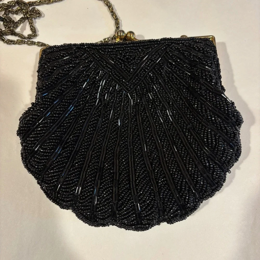 La Regale Black Beaded Shell Evening Clutch‎ Bag Vintage Kiss Lock Formal Purse